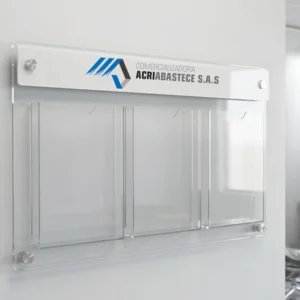 Cartelera de acrílico con bolsillos tamaño carta para comunicados internos y publicidad de empresas en Bogotá por Comercializadora Acriabastece SAS.