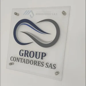 Logotipo en acrílico o vidrio de 100x100 cm para recepción de empresa